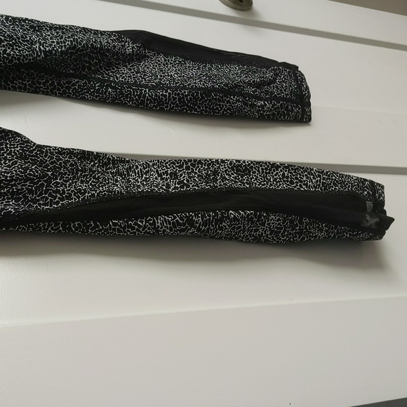Lululemon Leggings - Picture 4 of 7